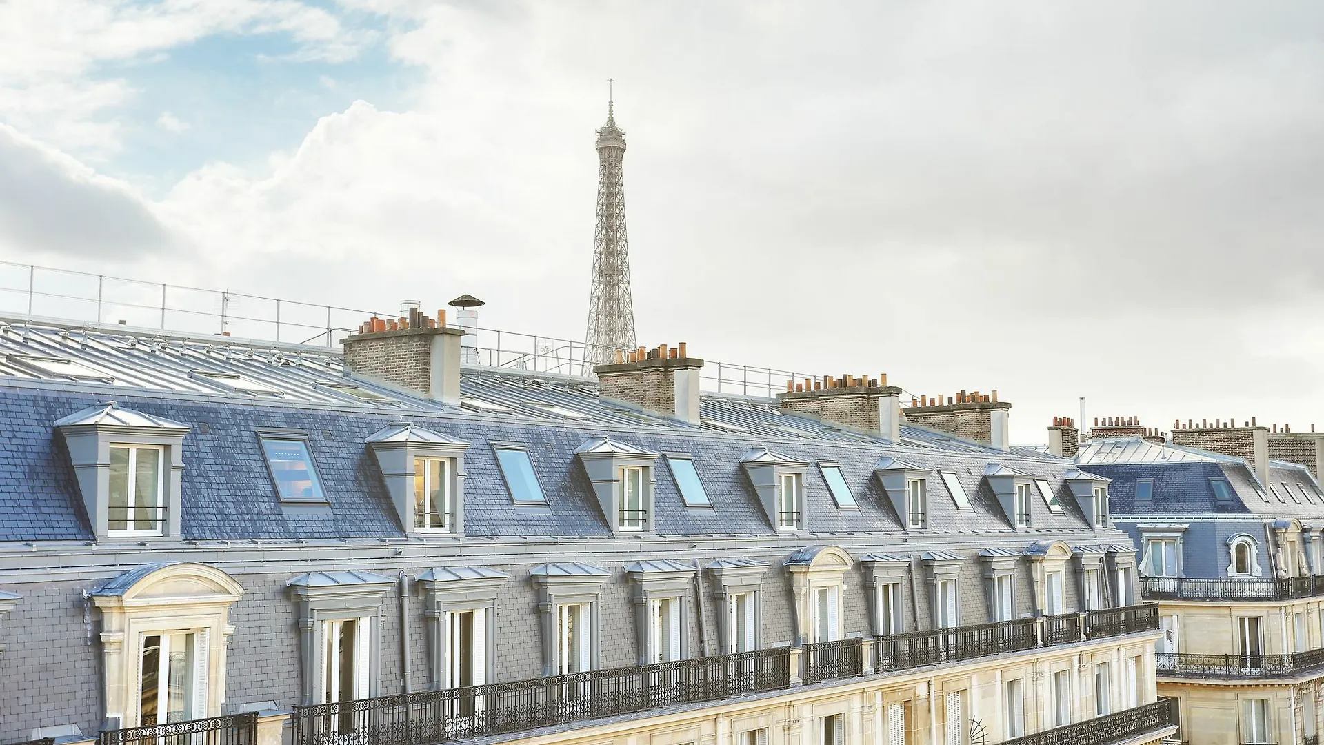 Studio Prestige Champs Elysees Parigi